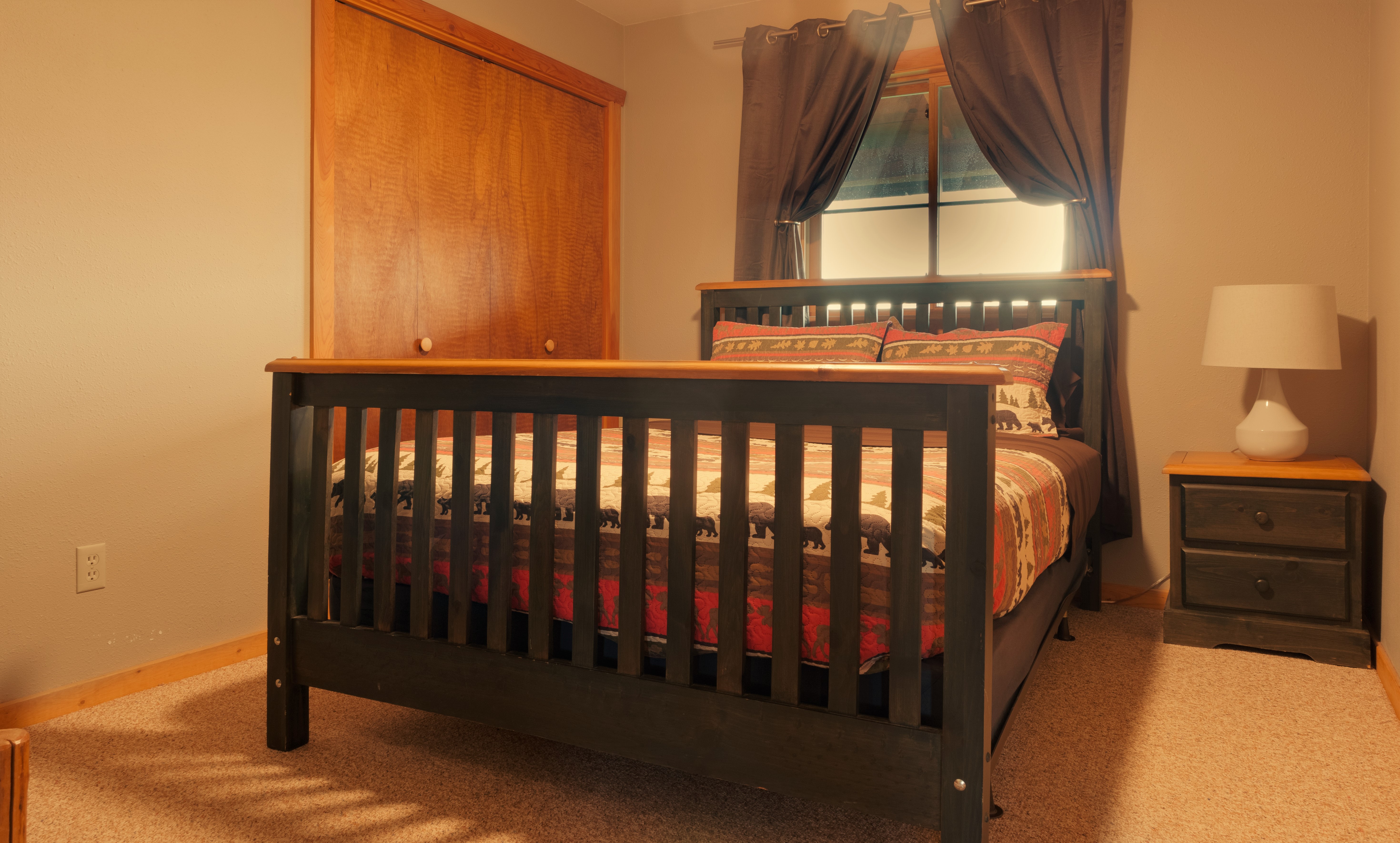 Queen bedroom